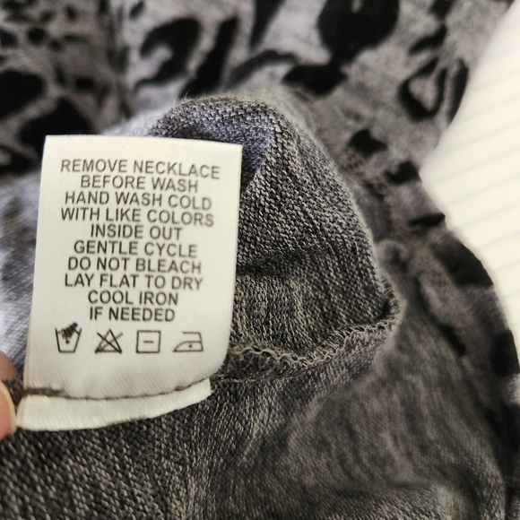 Tacera Leopard Print Dress Size 1X ruffled bell sleeves grey and black - Picture 7 of 7